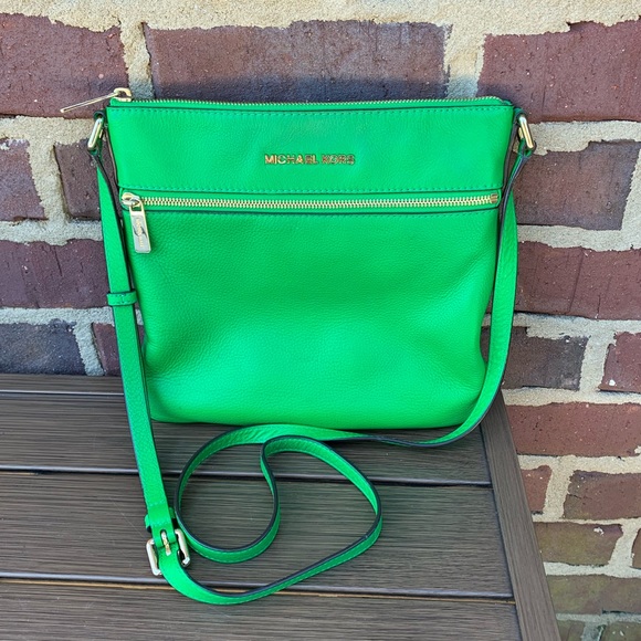 Michael Kors Handbags - Michael Kors Small Riley Crossbody